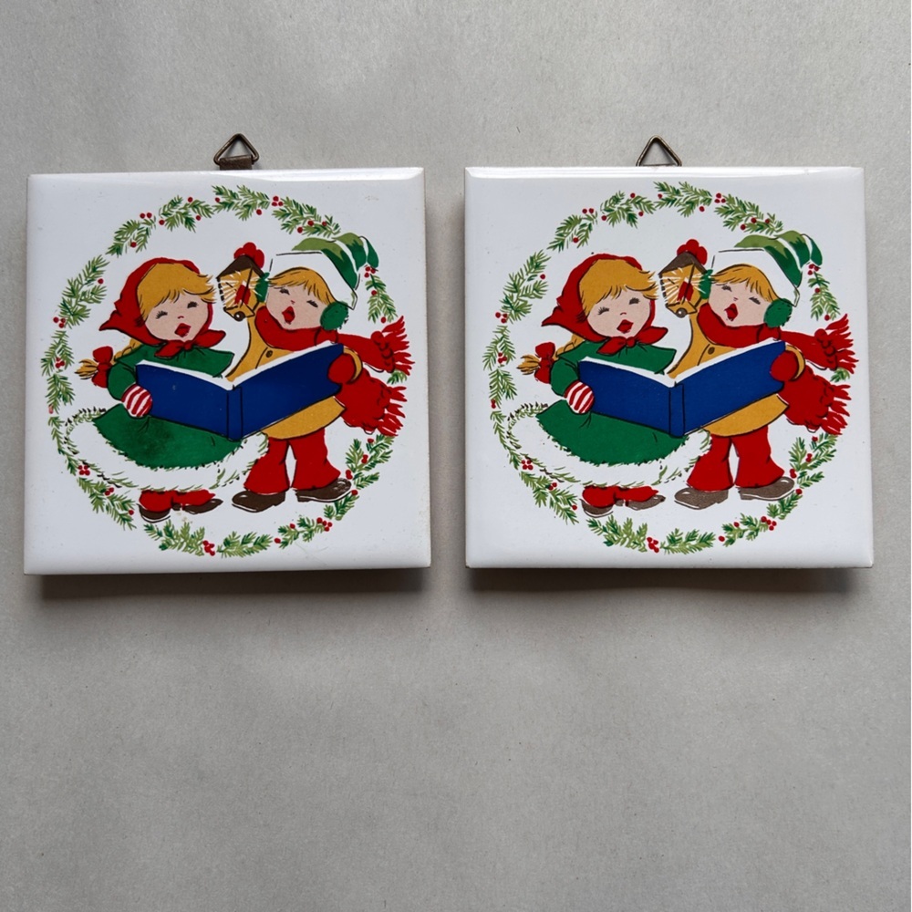 Vintage Jasco 1982 Trivet Coaster Wall Hanger Set of 2 Christmas Carollers